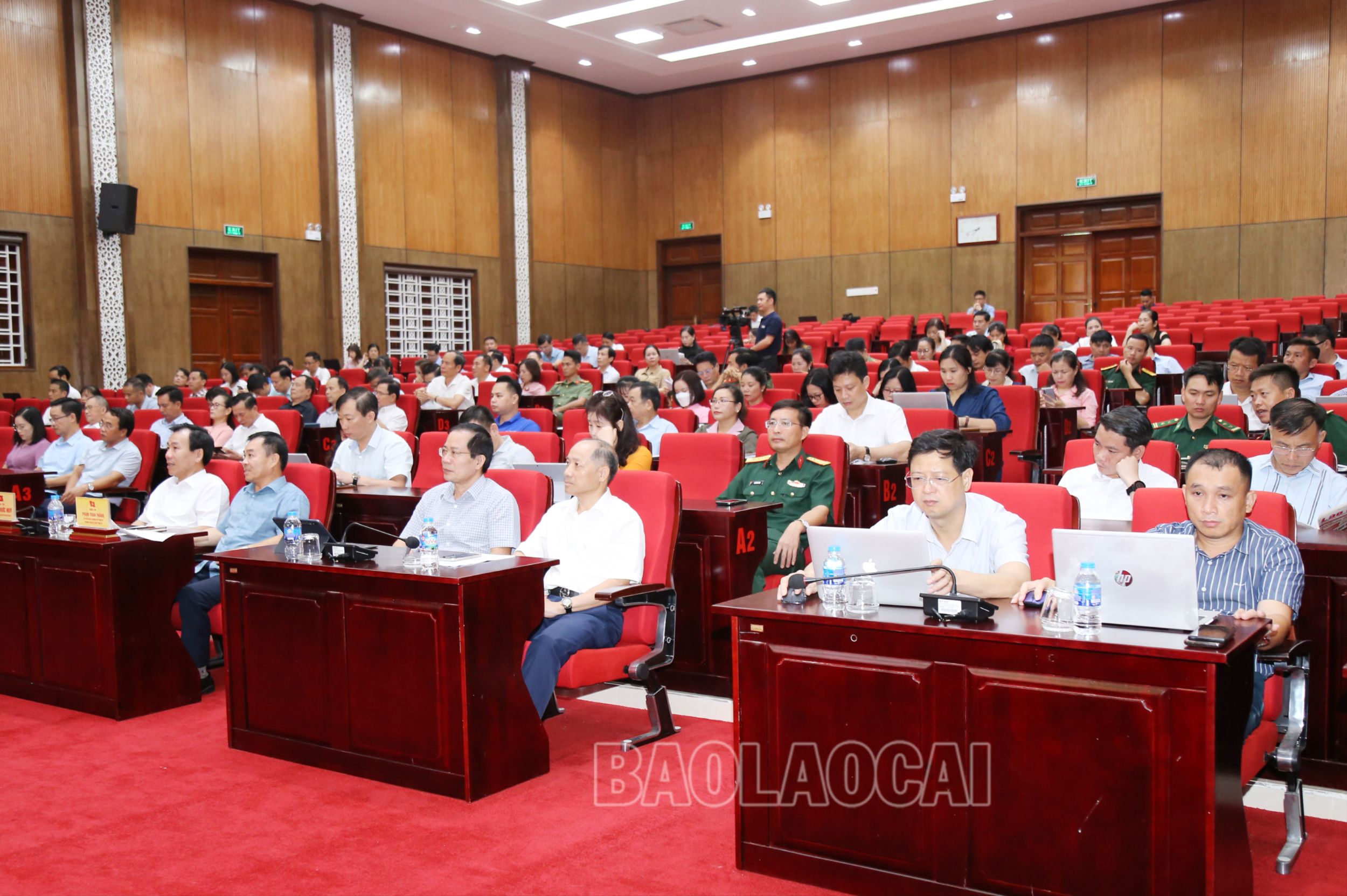 Đại biểu dự hội nghị. 7350.jpg