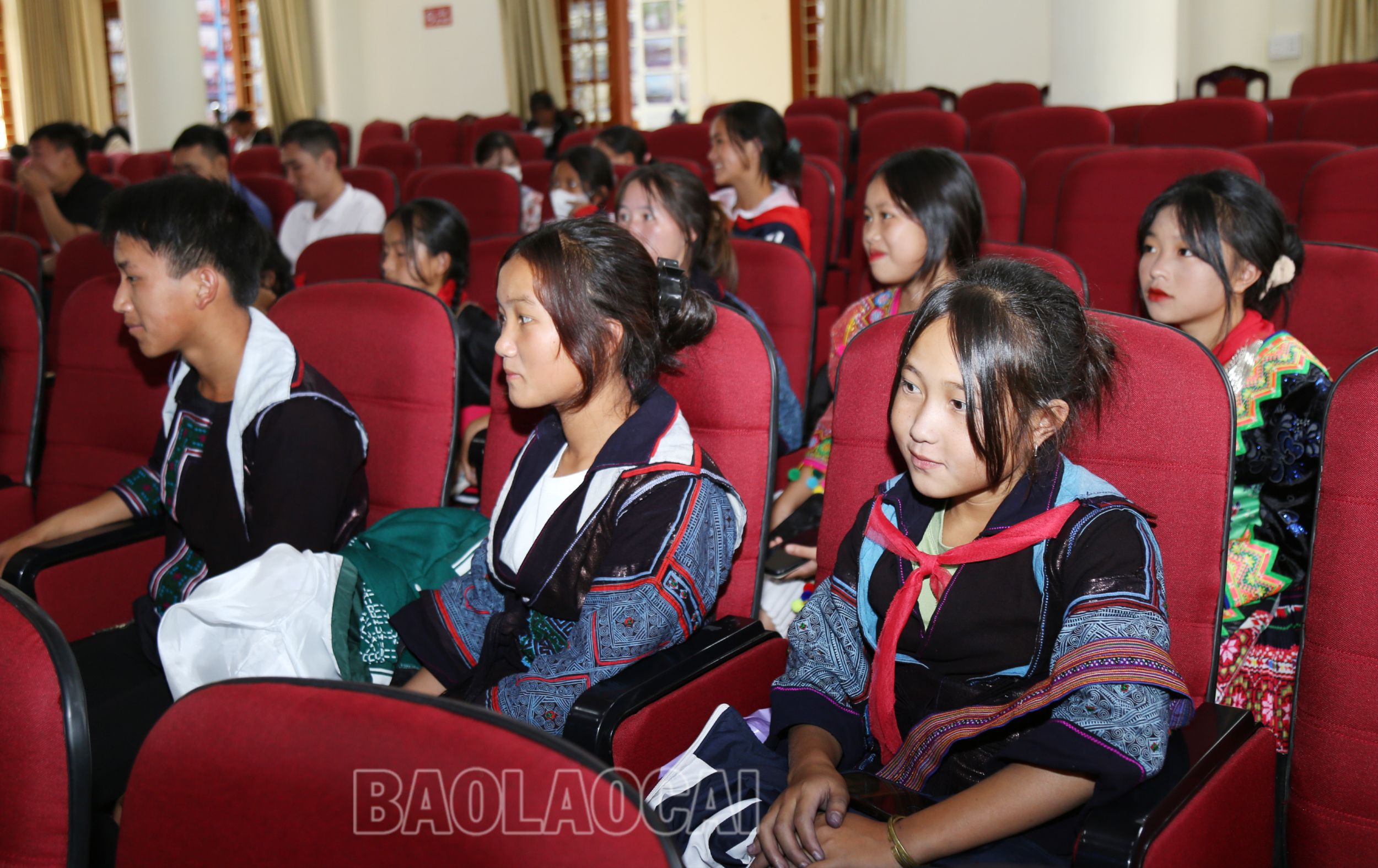 Đại biểu tham gia buổi giao lưu. 7168.jpg