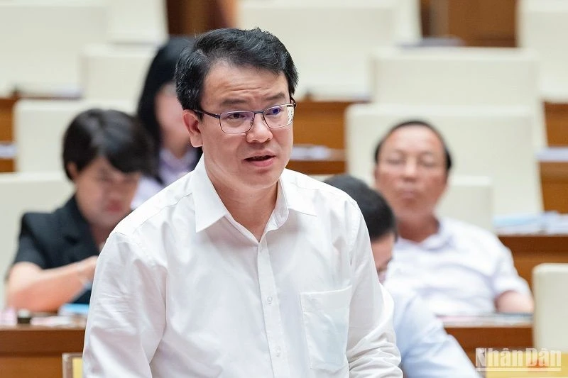 Thứ trưởng Kế hoạch và Đầu tư Trần Quốc Phương báo cáo tại Hội nghị toàn quốc triển khai luật, nghị quyết của Quốc hội khóa XV chiều 6/9.