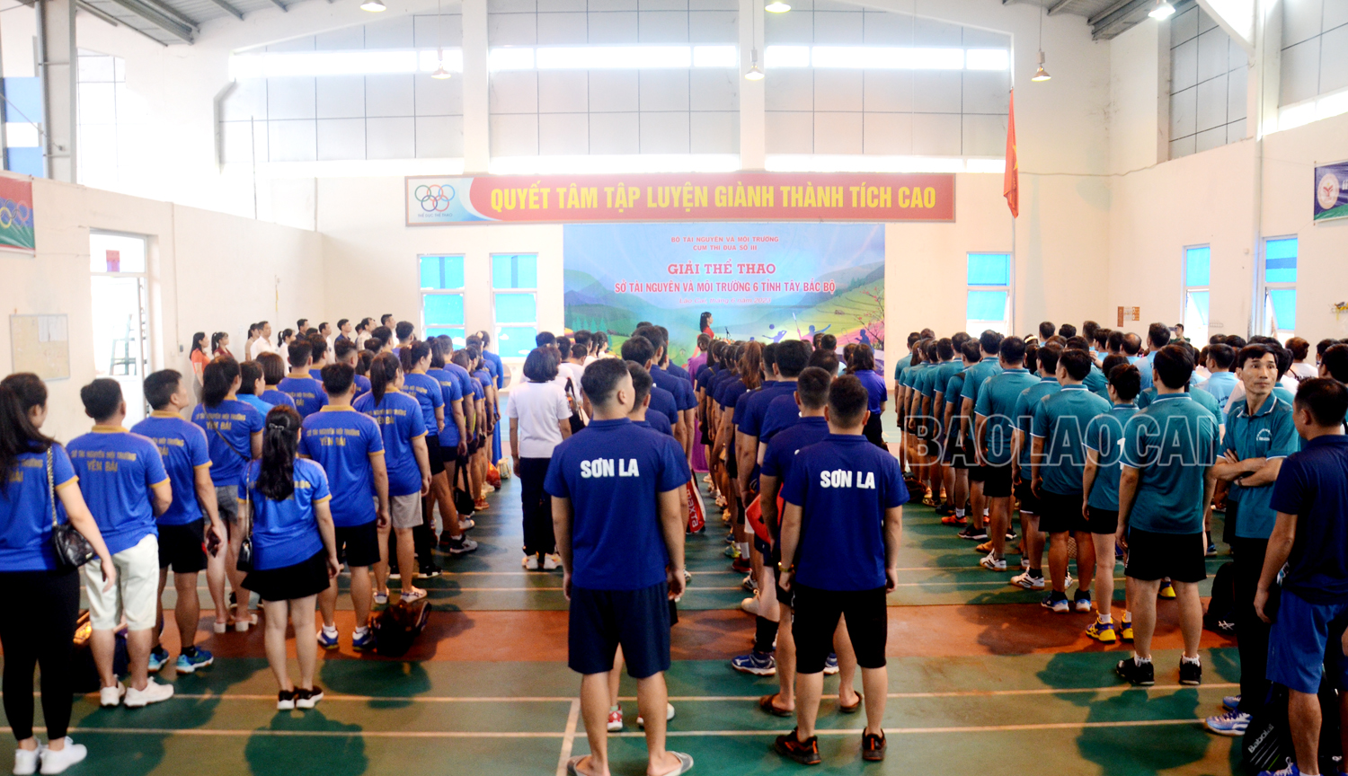 Quang cảnh lễ khai mạc. tt1.jpg