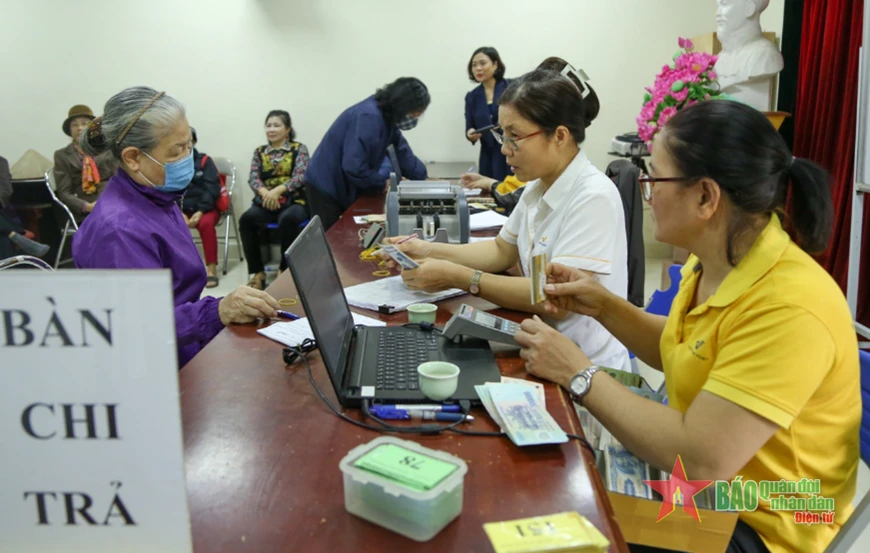 Chi trả lương hưu tại huyện Thanh Trì, TP Hà Nội.