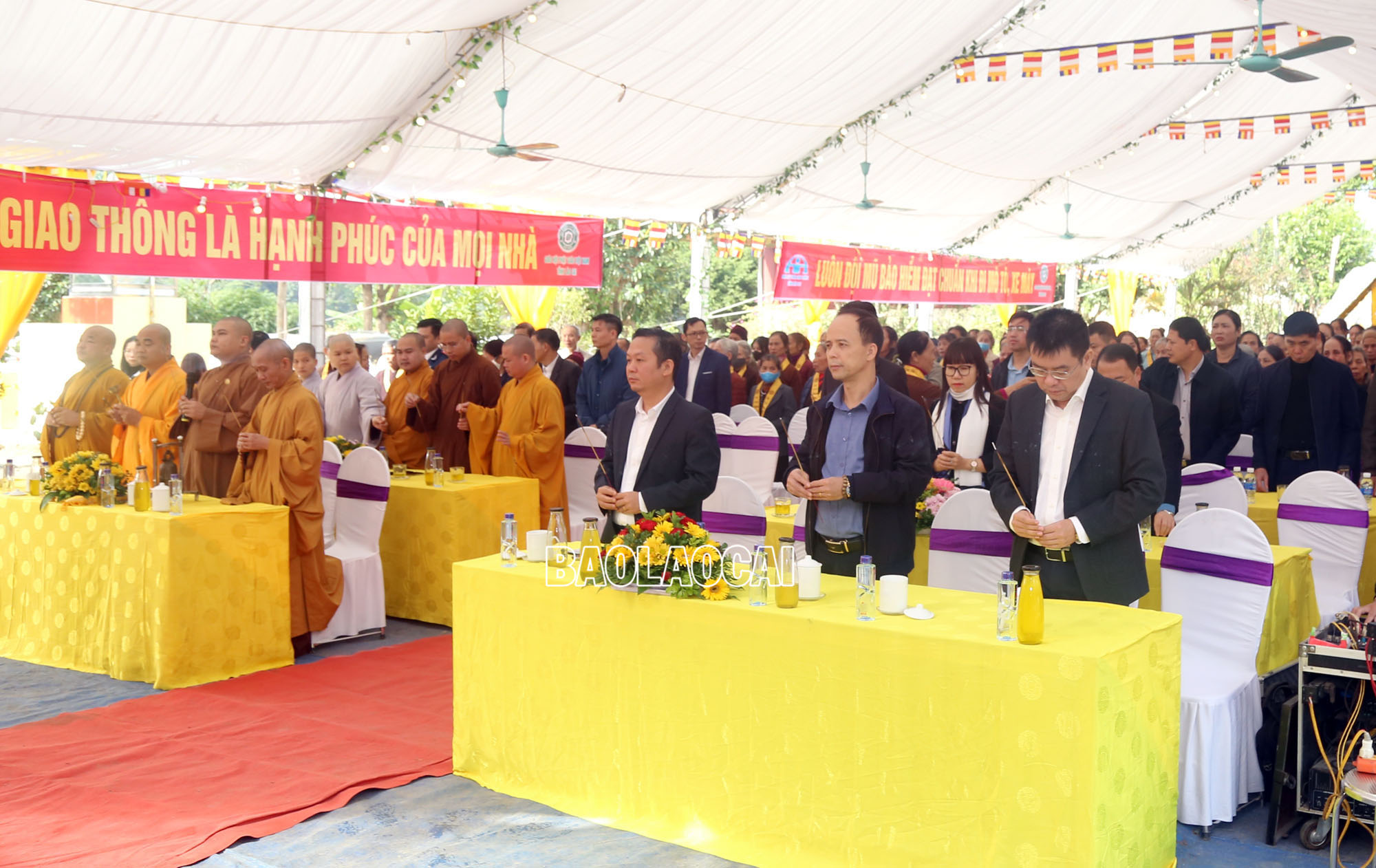Cầu nguyện cho các nạn nhân tử vong do tai nạn giao thông. A10.jpg