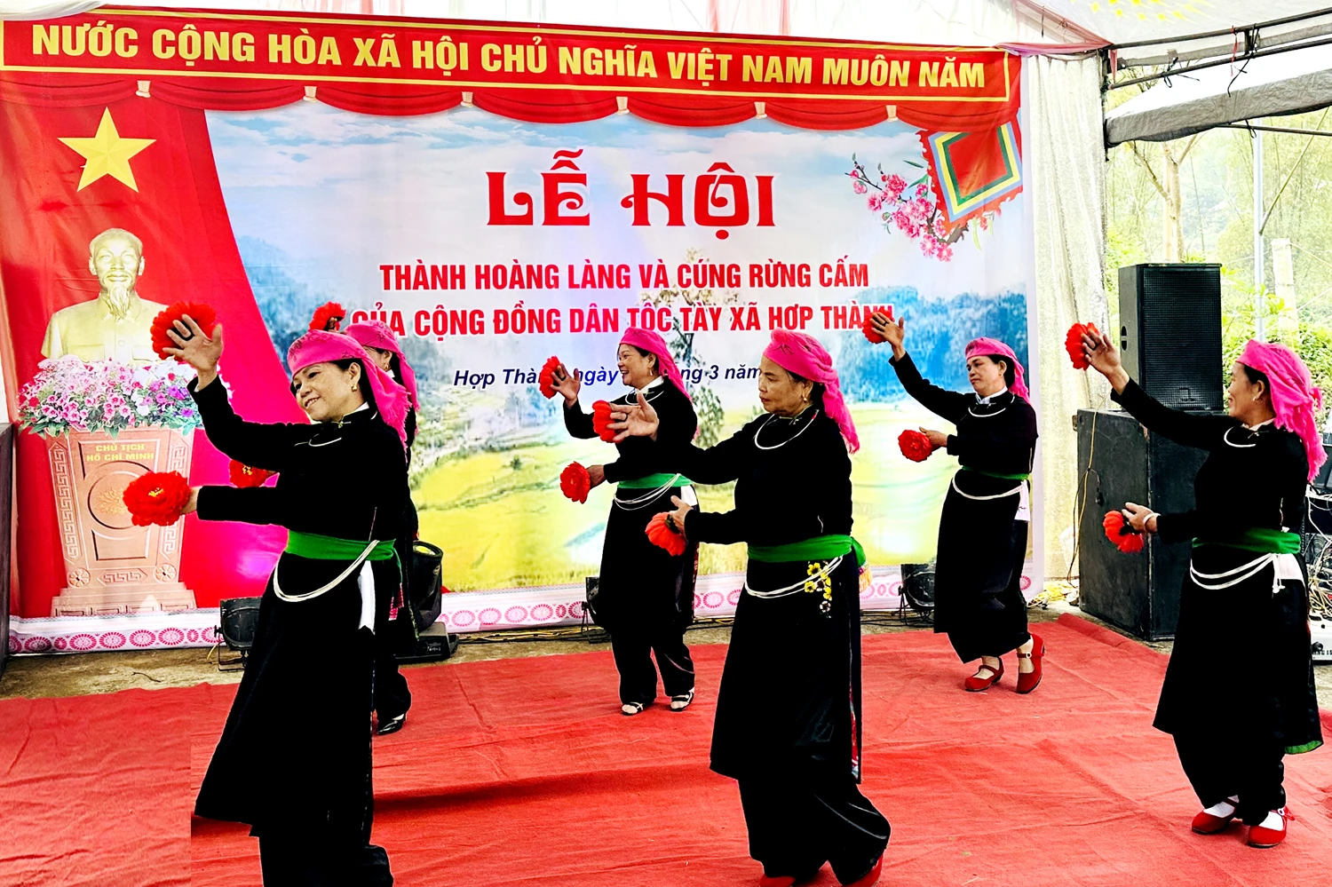 Văn nghê mang đậm bản sắc của người Tày xã Hợp Thành.jpg