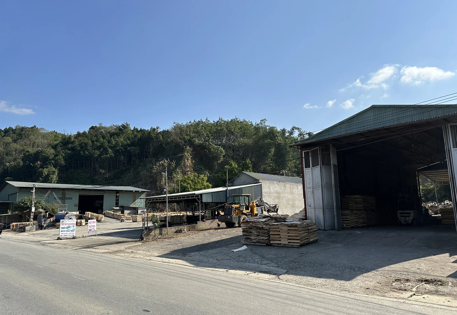 Khu tiểu thu công nghiệp xã Bản Phiệt đang vướng mắc quy hoạch chi tiết nên chưa thể giải quyết việc xây dựng không phù hợp.JPG