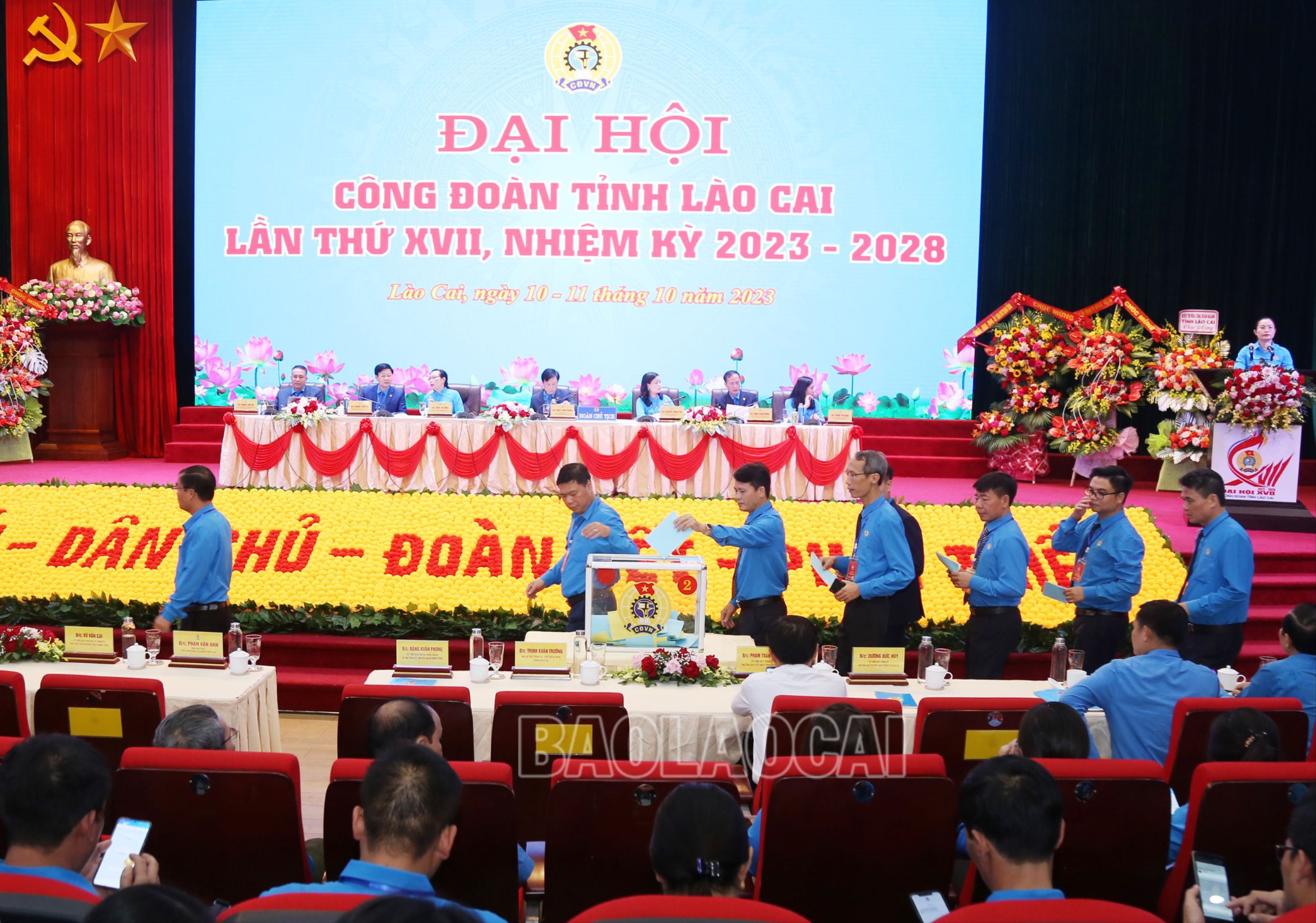 Đại hội bầu Đoàn đại biểu dự Đại hội Công đoàn Việt Nam lần thứ XIII. 0076.jpg