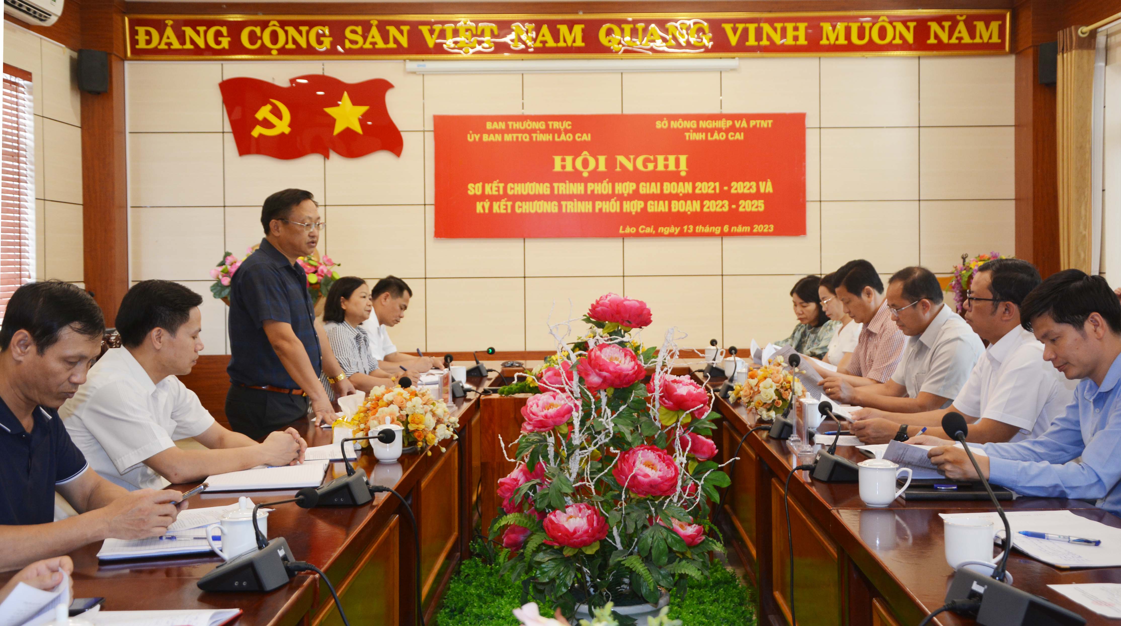 Quang cảnh hội nghị ký kết chương trình phối hợp giữa Ban Thường trực Ủy ban MTTQ Việt Nam tỉnh và Sở Nông nghiệp và phát triển nông thôn. DSC_7710.JPG