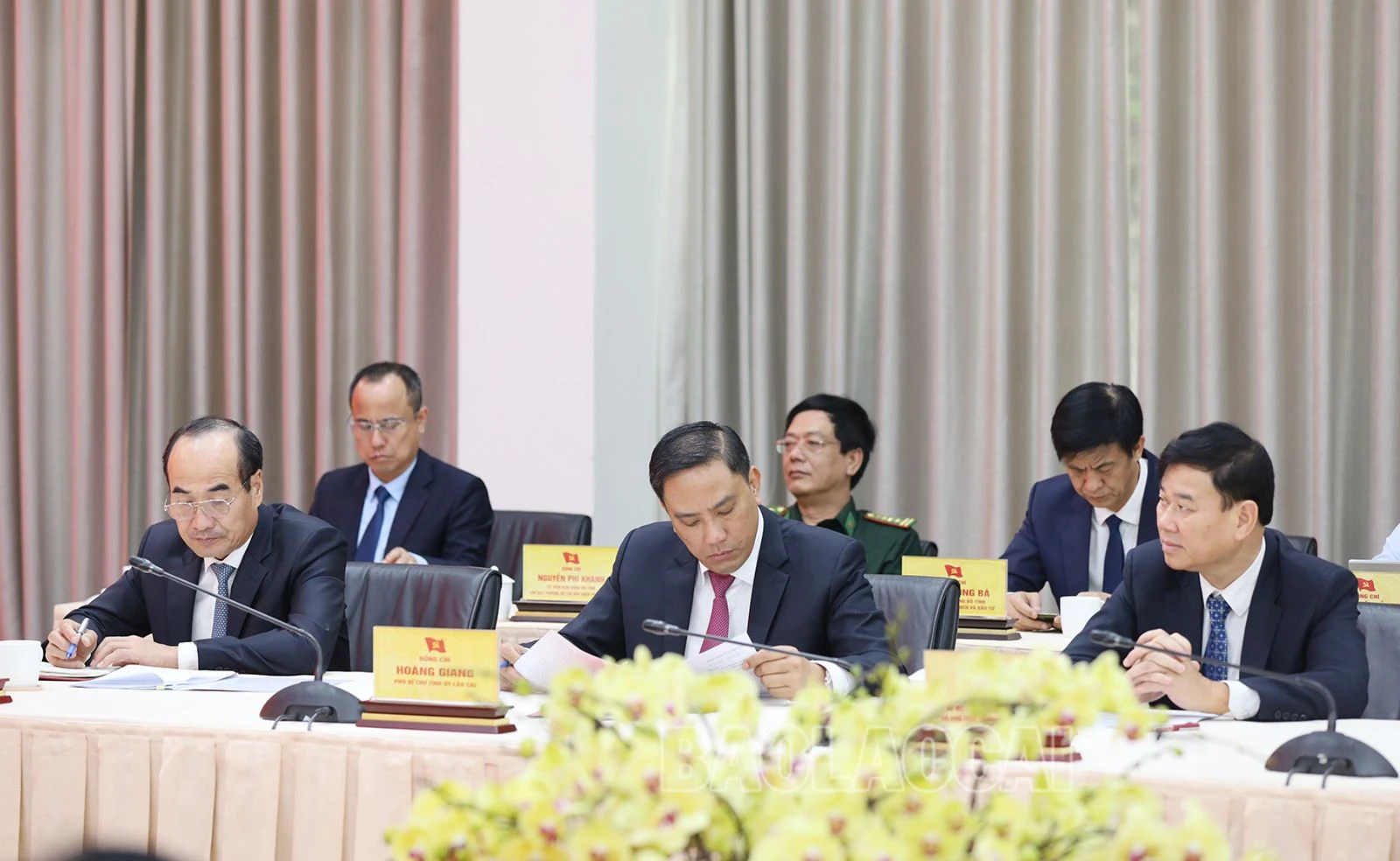 Các đồng chí lãnh đạo tỉnh tại buổi làm việc..JPG