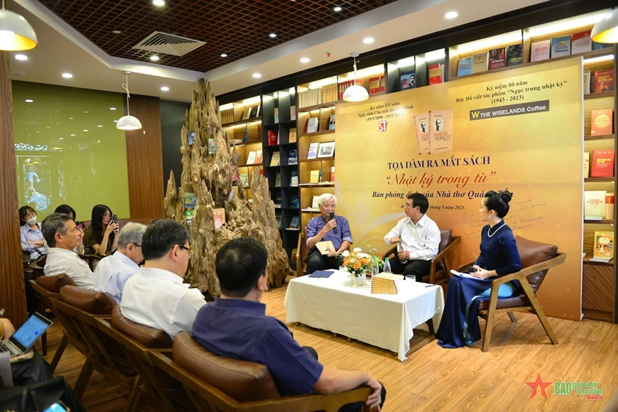 Tọa đàm về bản dịch "Nhật ký trong tù" của nhà thơ Quách Tấn do Nhà xuất bản Chính trị Quốc gia Sự thật tổ chức, tháng 5/2023.