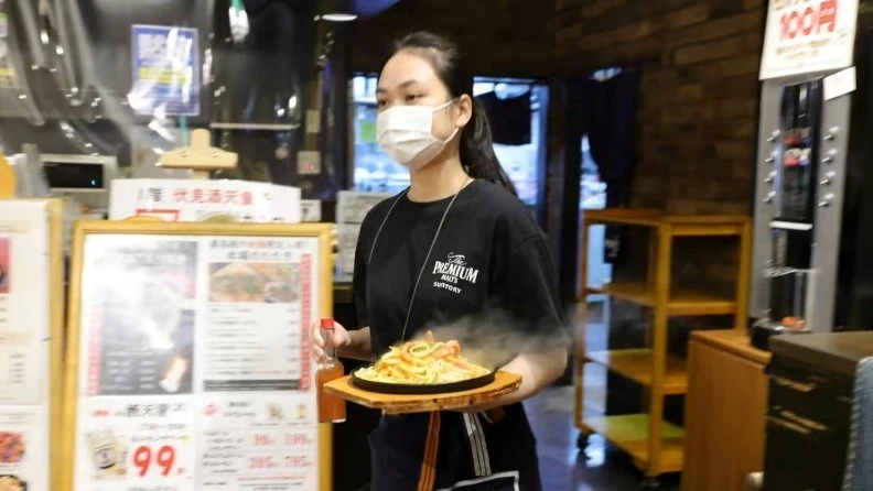 Lương tối thiểu ở Nhật Bản sẽ tăng thêm gần 50% theo lộ trình tăng lương trong 1 thập kỷ tới.