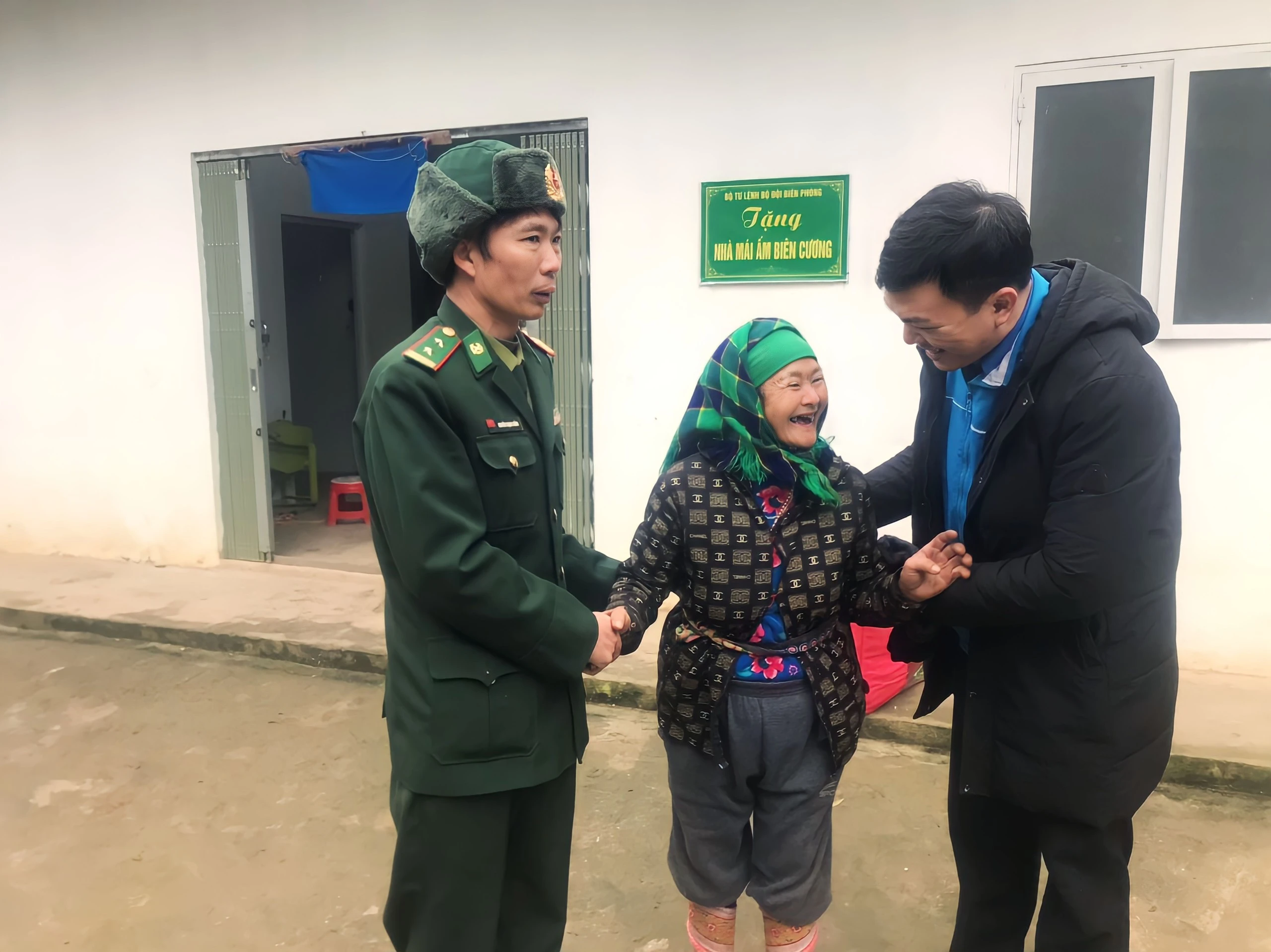 z5111157230251_215a621cd1f89dd328f31d1ca950d945 (1).jpg