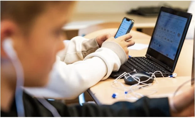 Nghiên cứu của Ofcom cho thấy 91% trẻ em ở Anh sở hữu điện thoại thông minh ở độ tuổi 11 .