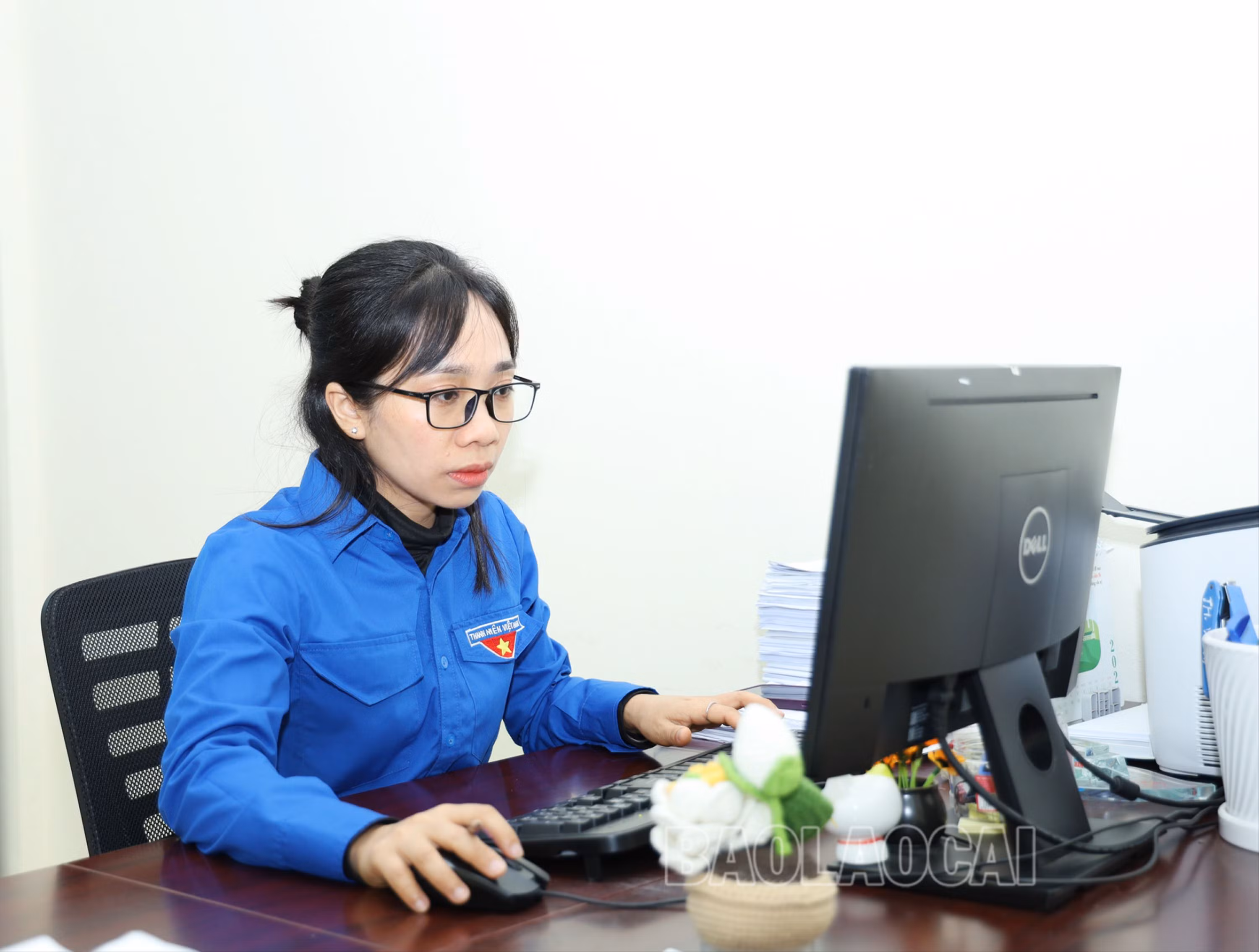 Đoàn viên Nguyễn Thùy Vân, Chuyên viên Văn phòng Huyện ủy Văn Bàn.