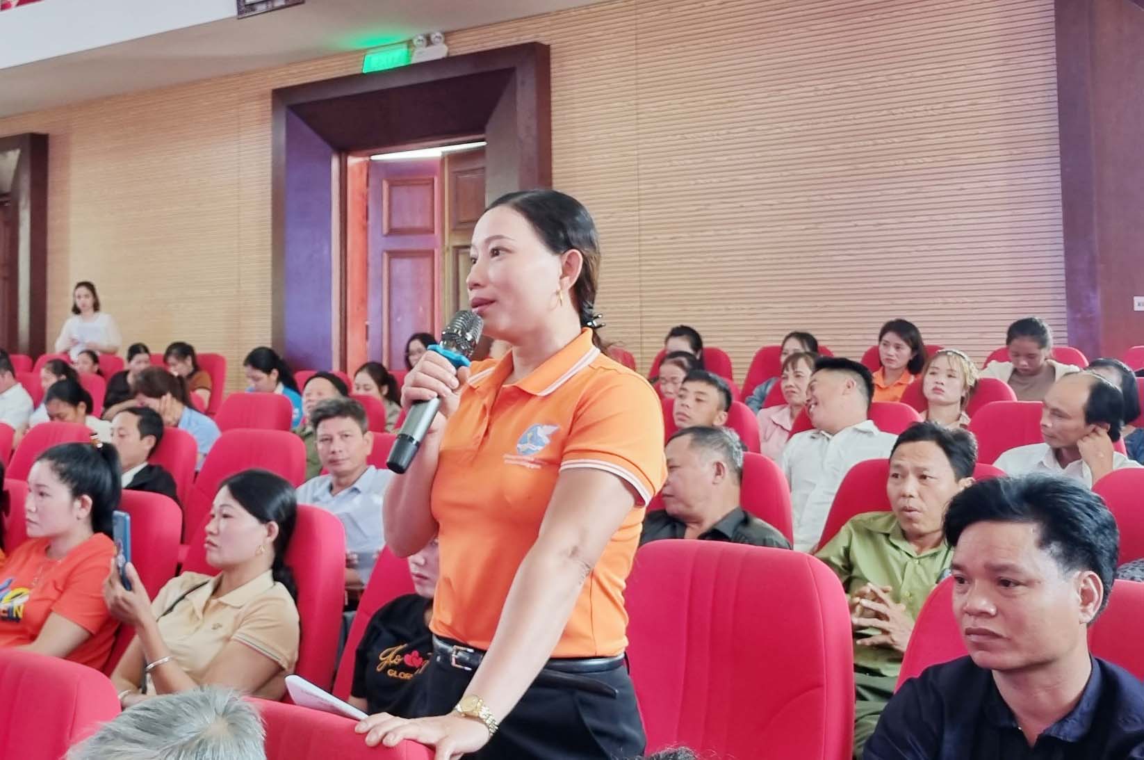 Đại biểu dự hội nghị trao đổi kinh nghiệm, kiến thức về công tác truyền thông. z4866232533498_3b3df5e4a53e40fabb4e0fa902c67446.jpg
