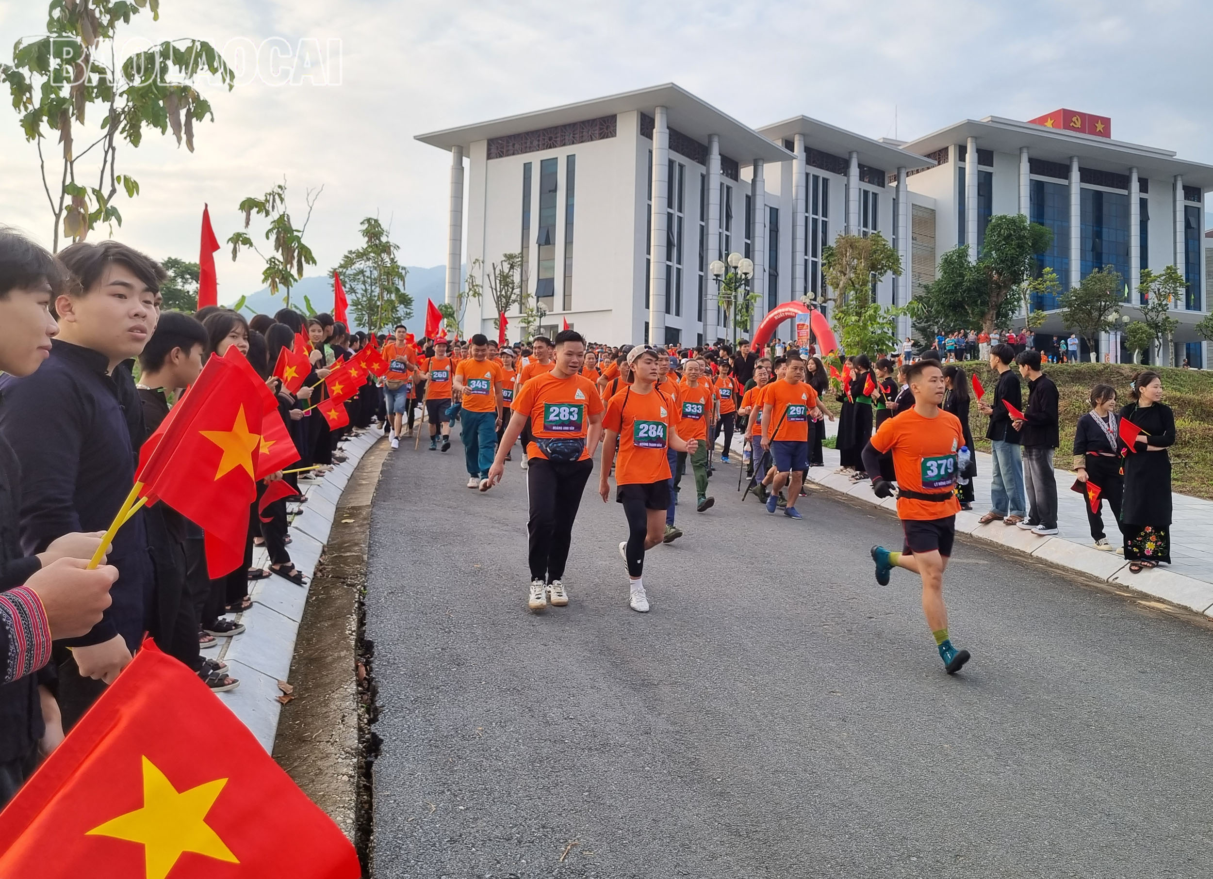 Thời gian tối đa hoàn thành thi đấu là 6 tiếng. A1 (7).jpg