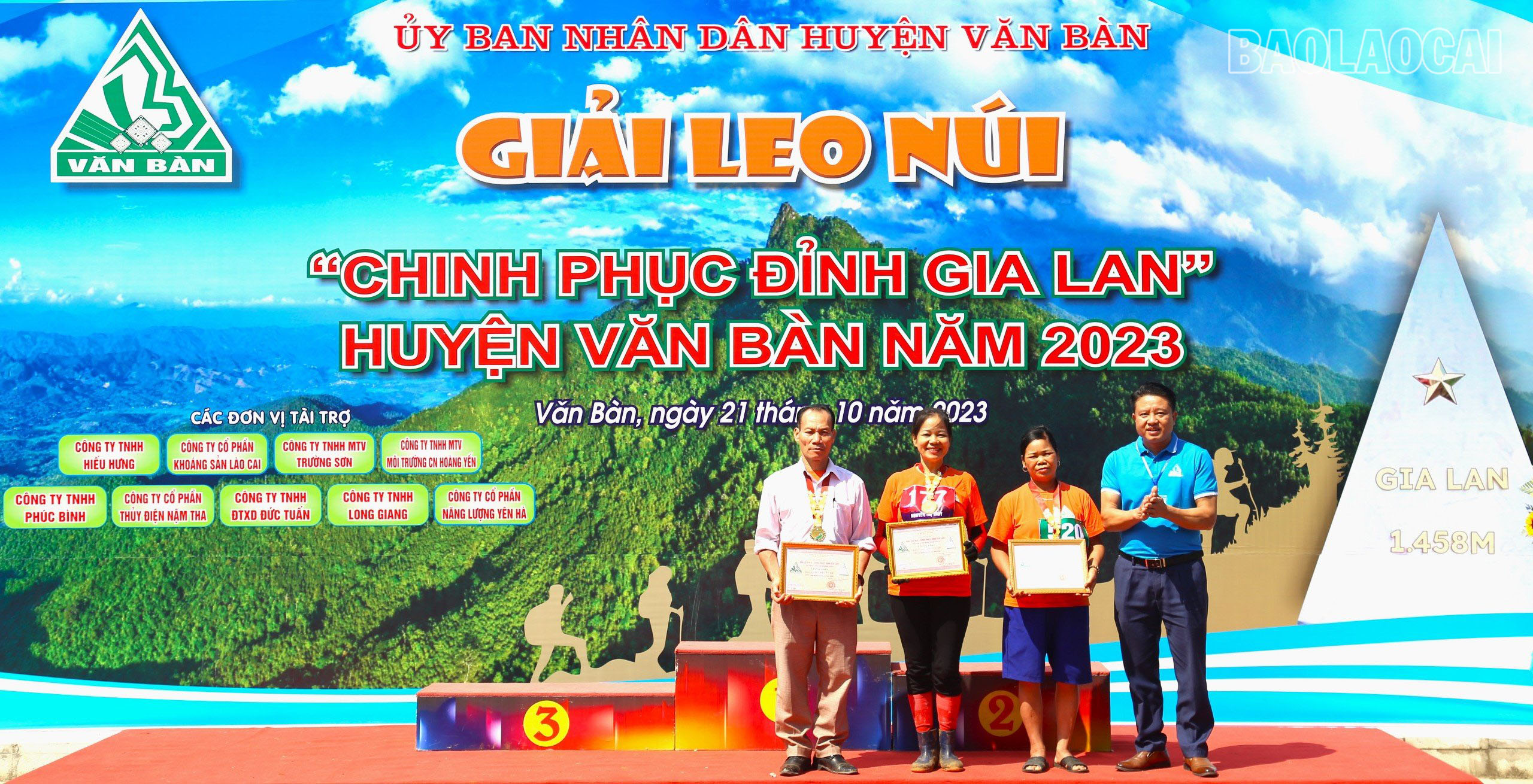 Trao giải chuyên đề. Chuyen de.jpg
