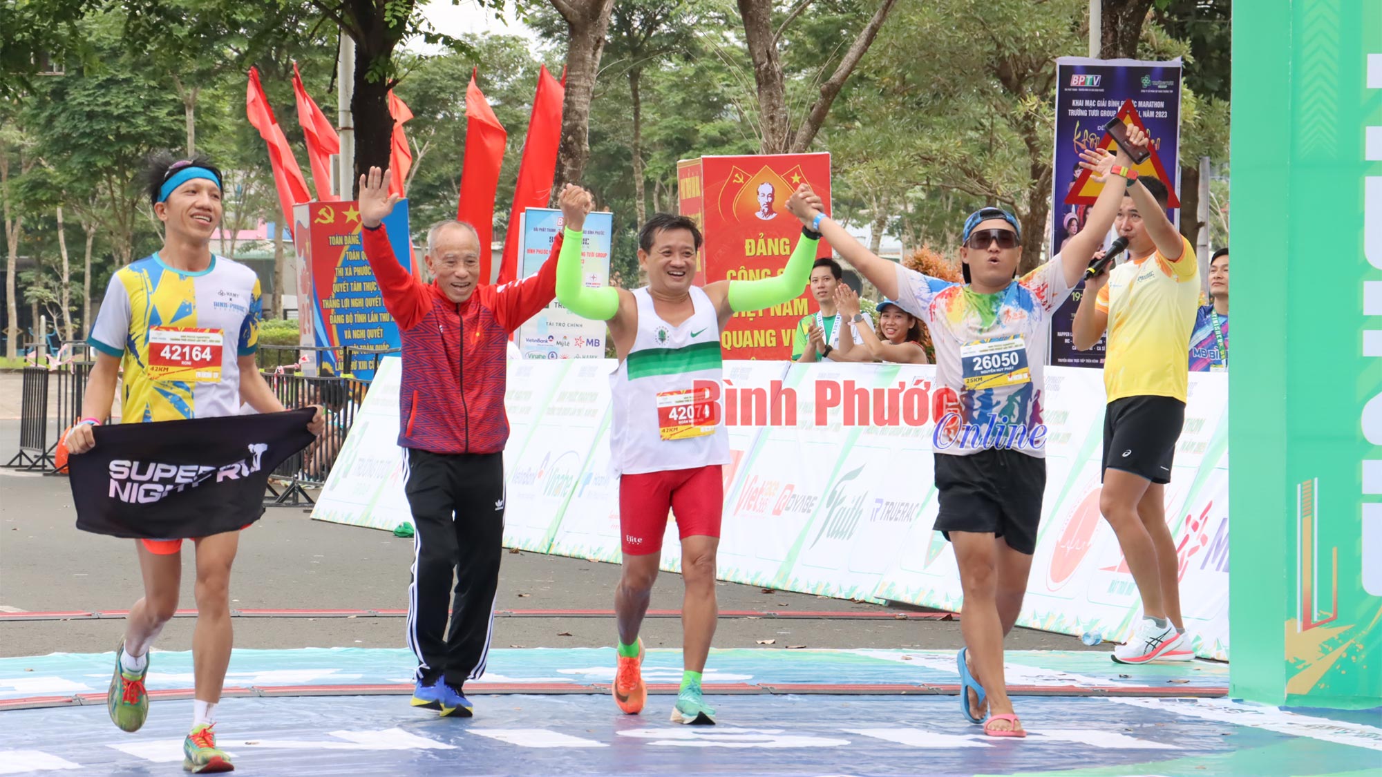 Giải Bình Phước marathon - Trường Tươi Group lần thứ I thành công tốt đẹp ảnh 8