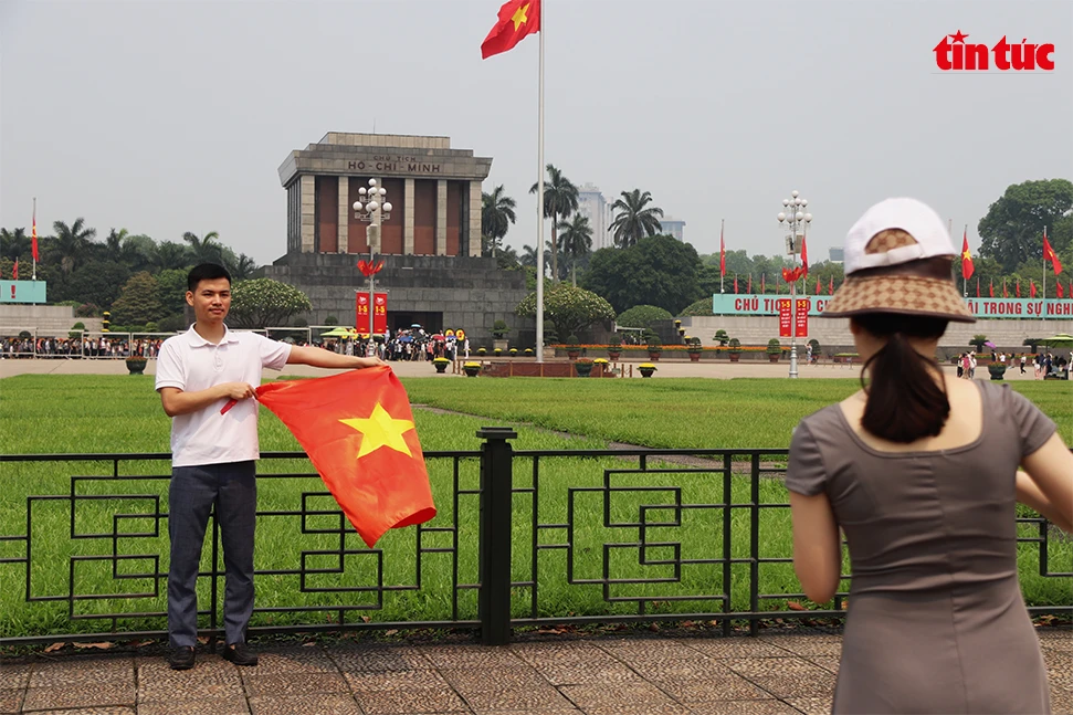 Được sống trong những phút giây hòa bình luôn nhắc nhở mọi người phải biết trân trọng những giờ phút lịch sử.