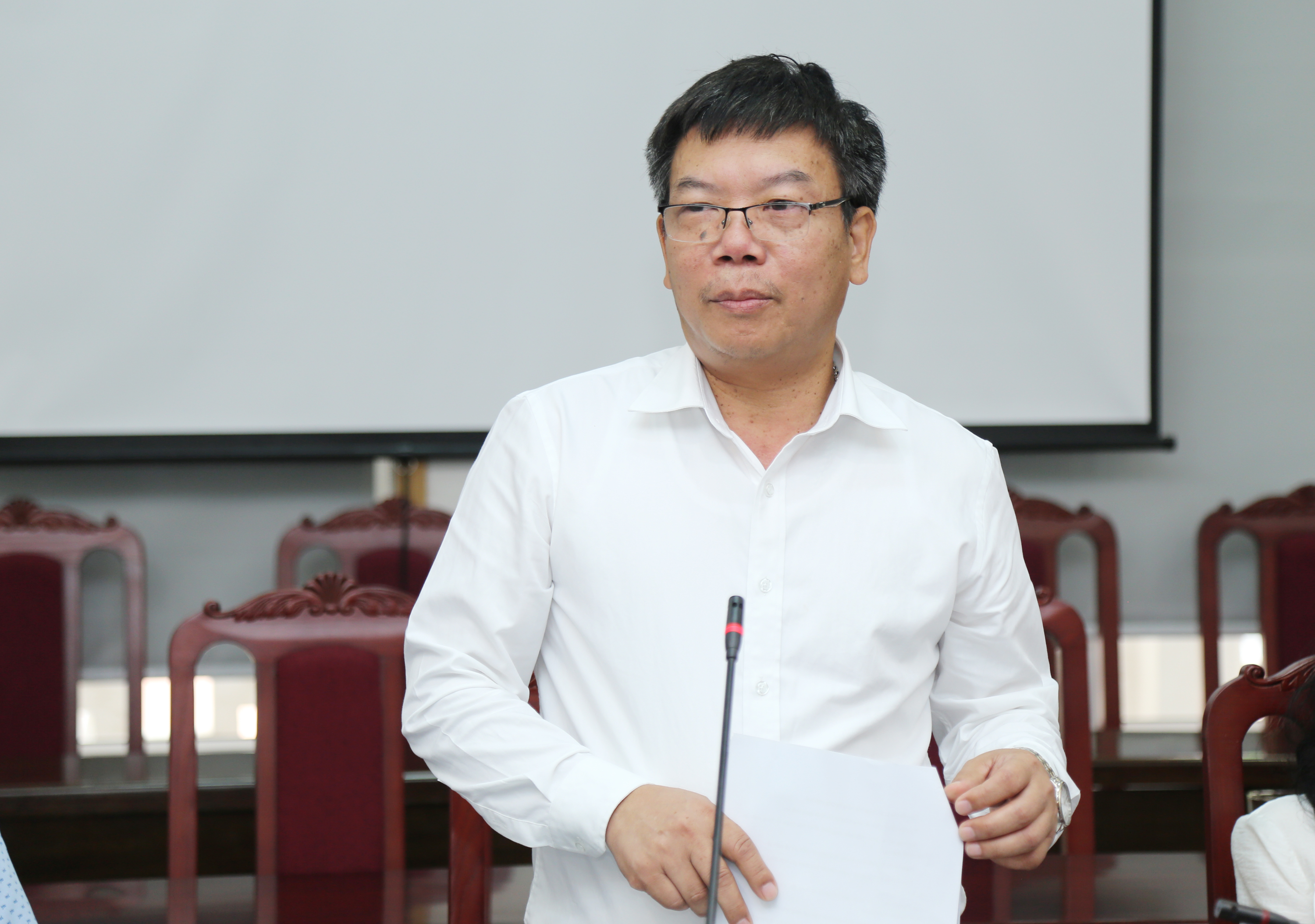 Đại biểu tham luận tại hội thảo. 1181.jpg