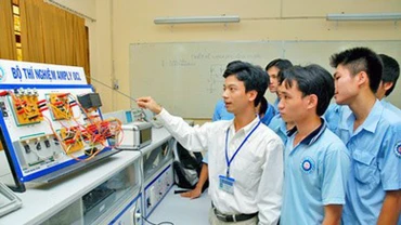 Chế độ làm việc đối với nhà giáo giáo dục nghề nghiệp