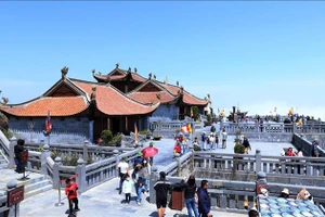 Sa Pa tạm dừng các hoạt động du lịch ngoài trời