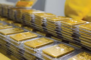 Giá vàng tăng giảm trái chiều trước phiên đấu thầu vàng lần 8