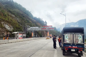 Đã thực hiện tạm dừng thu phí Dự án đường nối cao tốc Nội Bài - Lào Cai đến Sa Pa đúng khung giờ được UBND tỉnh duyệt