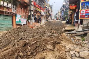 Ngổn ngang đường xuống Khu du lịch Cát Cát