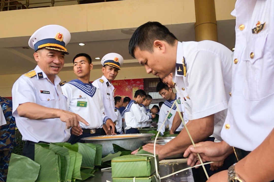 Sôi nổi hoạt động đón Tết ở các đơn vị quân đội, kiểm ngư ảnh 13 Sôi nổi hoạt động đón Tết ở các đơn vị quân đội, kiểm ngư ảnh 13