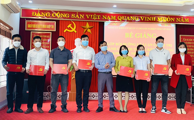 Hiệu quả bước đầu triển khai, xây dựng chi bộ kiểu mẫu tại Đảng bộ Khối cơ quan và doanh nghiệp tỉnh ảnh 2