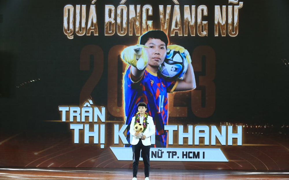 Hoàng Đức vượt qua Tuấn Hải, lần thứ 2 giành Quả bóng vàng Việt Nam ảnh 1 Hoàng Đức vượt qua Tuấn Hải, lần thứ 2 giành Quả bóng vàng Việt Nam ảnh 1