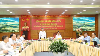 Bộ trưởng Bộ Công Thương Nguyễn Hồng Diên làm việc tại Lào Cai