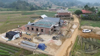 Xuân đến sớm trong những căn nhà mới ở Làng Chút