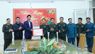 Phó Chủ tịch Thường trực UBND tỉnh Nguyễn Thế Phước thăm, tặng quà Tết tại xã Bảo Yên