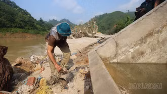 Nỗi lo bên bờ sông sạt lở