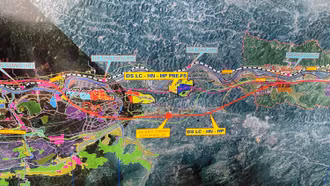 Bàn giao hướng tuyến dự án đường sắt Lào Cai - Hà Nội - Hải Phòng, đoạn qua Lào Cai
