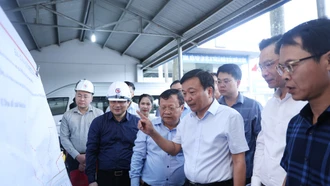 Thứ trưởng Bộ Xây dựng Nguyễn Danh Huy khảo sát hướng tuyến Dự án đường sắt Lào Cai - Hà Nội - Hải Phòng