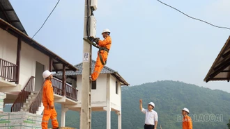 Điện lưới quốc gia đã về tới khu tái định cư Làng Nủ, vượt tiến độ 45 ngày