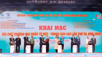 Khai mạc Hội chợ Thương mại Quốc tế Việt - Trung (Lào Cai) lần thứ 25, năm 2025