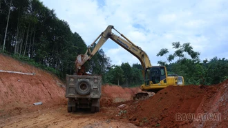 Dự án đường Quang Kim - Cốc San sẽ thảm nhựa một số đoạn tuyến trước 30/6