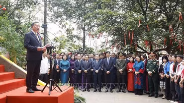 Tổng Bí thư, Chủ tịch nước Tô Lâm gặp gỡ, nói chuyện với người dân tại Đền Hùng