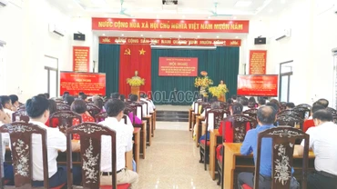Đảng ủy phường Âu Lâu công bố quyết định thành lập 51 chi, đảng bộ trực thuộc 