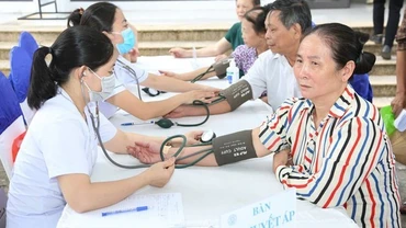 Đề xuất lộ trình ưu tiên khám sức khỏe định kỳ, khám sàng lọc miễn phí