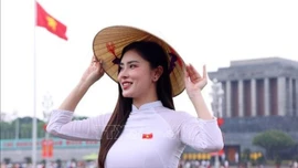 Xây dựng bộ nhận diện hình ảnh quốc gia Việt Nam