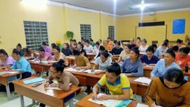 Từ nương rẫy đến bảng đen - hành trình xoá mù chữ ở Phúc Sơn