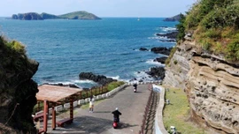Hàn Quốc mở lại cảng quốc tế Jeju sau 57 năm