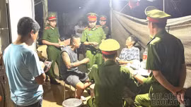 Công an xã Văn Bàn chuẩn bị hơn 3.000 kit test cho chiến dịch tổng kiểm tra ma túy