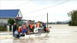 Mưa nặng hạt trong đêm, nhiều khu vực bị ngập trở lại