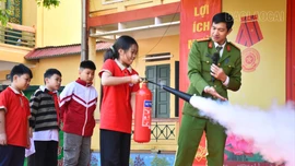 Trường Tiểu học Trần Phú: Tuyên truyền kiến thức và thực hành kỹ năng phòng cháy, chữa cháy và cứu nạn, cứu hộ