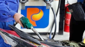 Giá xăng dầu tiếp tục tăng từ ngày 4/9, mặt hàng RON95-III có giá 20.439 đồng/lít