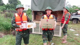 Gần 1.390 tỷ đồng đăng ký ủng hộ đồng bào vùng bão qua Ban Vận động cứu trợ Trung ương